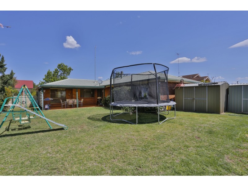 19 Jull Drive, Centenary Heights QLD 4350