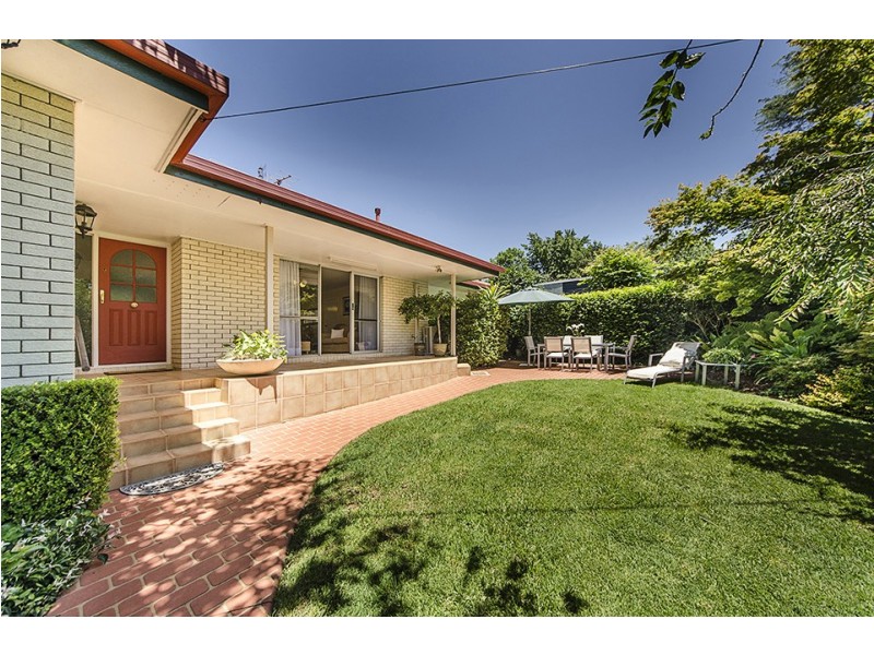 3 Bingara Street, Mount Lofty QLD 4350