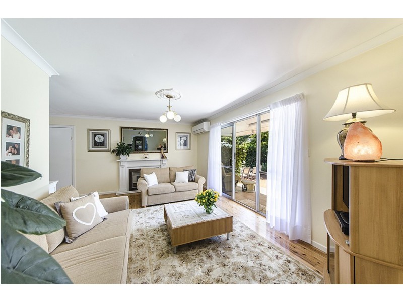 3 Bingara Street, Mount Lofty QLD 4350