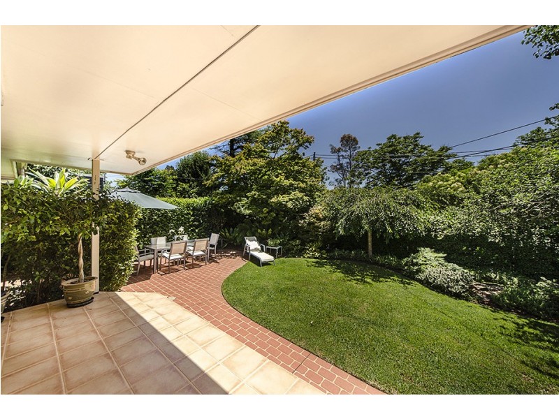 3 Bingara Street, Mount Lofty QLD 4350