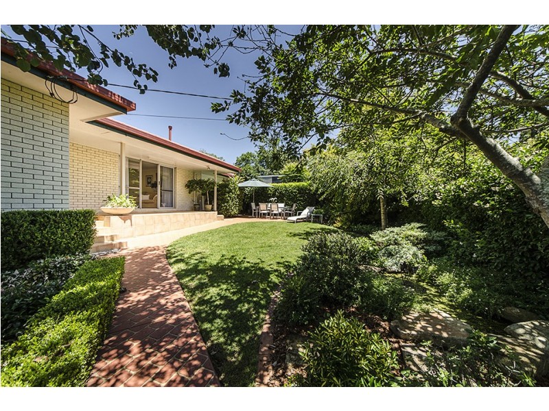 3 Bingara Street, Mount Lofty QLD 4350
