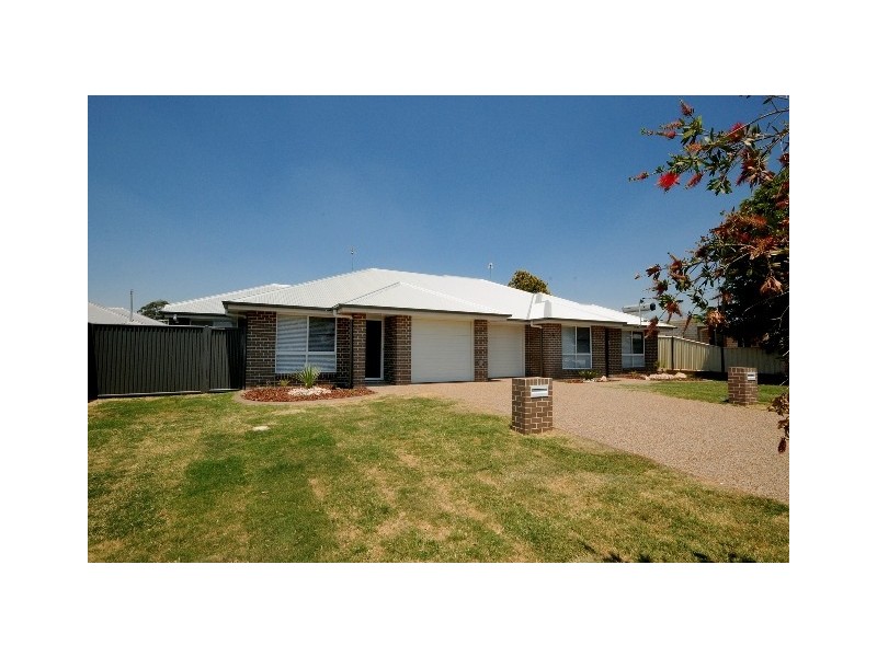 2/72A Cortress Street, Kearneys Spring QLD 4350