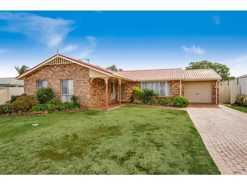 15 Moore Crescent, Wilsonton QLD 4350