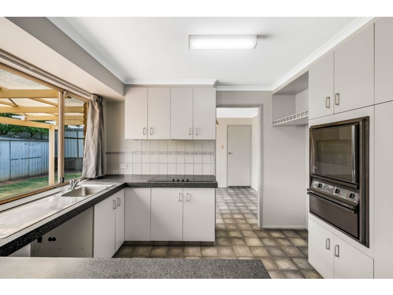 15 Moore Crescent, Wilsonton QLD 4350