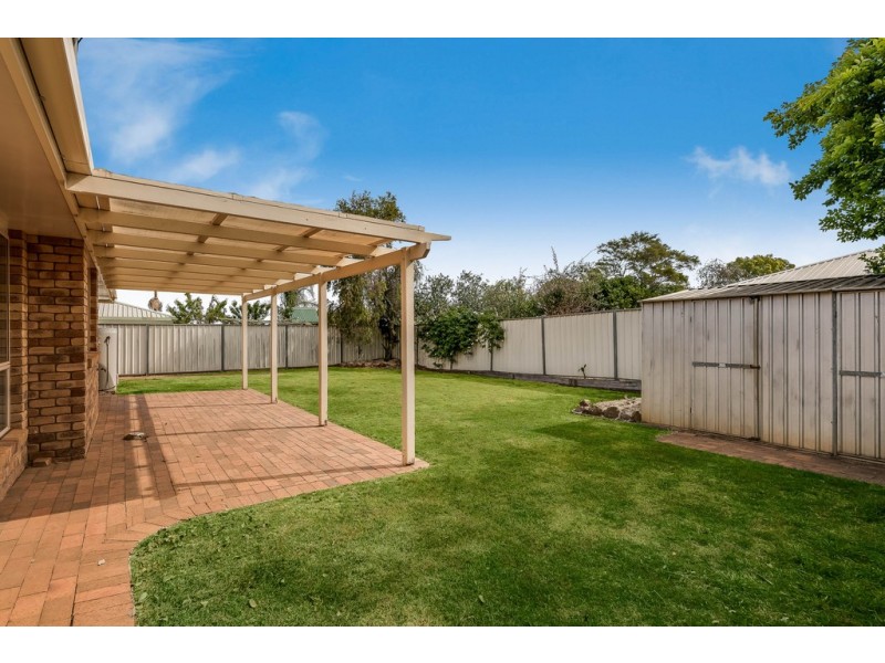 15 Moore Crescent, Wilsonton QLD 4350