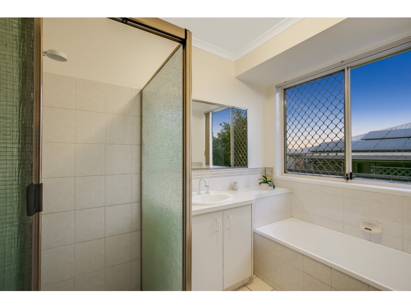 22 Halsworth Street, Cranley QLD 4350