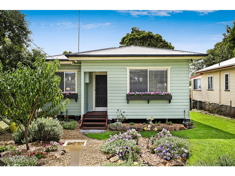 19 Park Street, Wilsonton QLD 4350