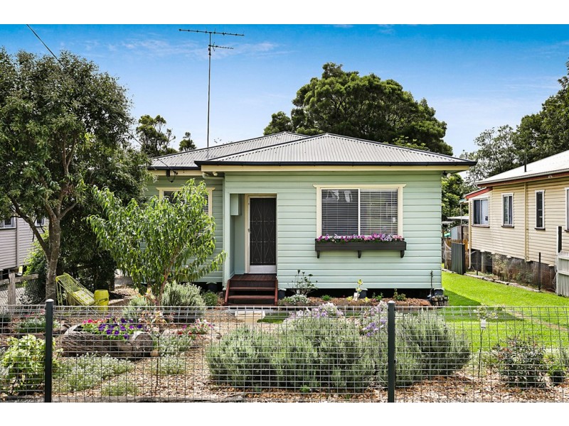 19 Park Street, Wilsonton QLD 4350