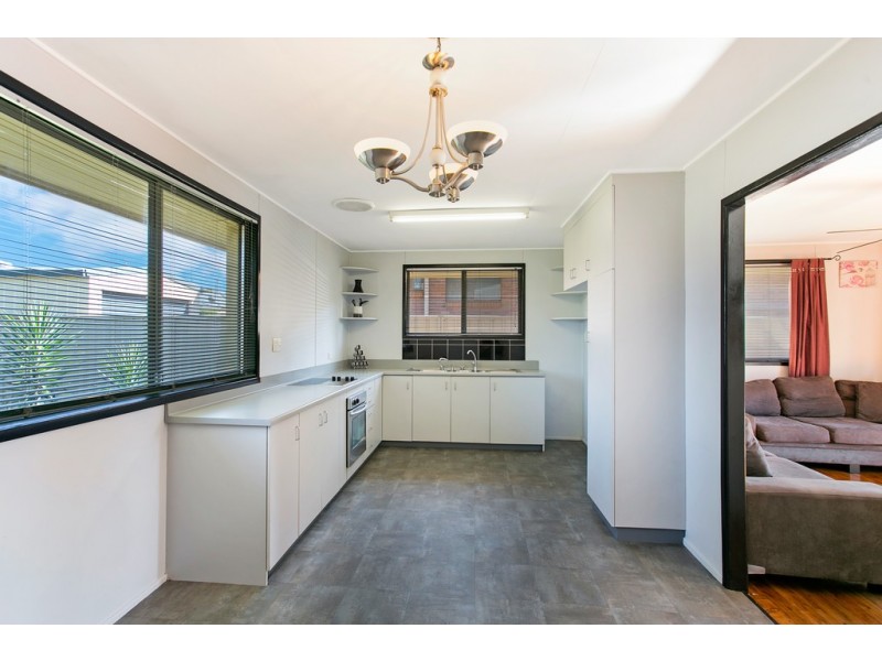 13 Sprott Street, Wilsonton QLD 4350