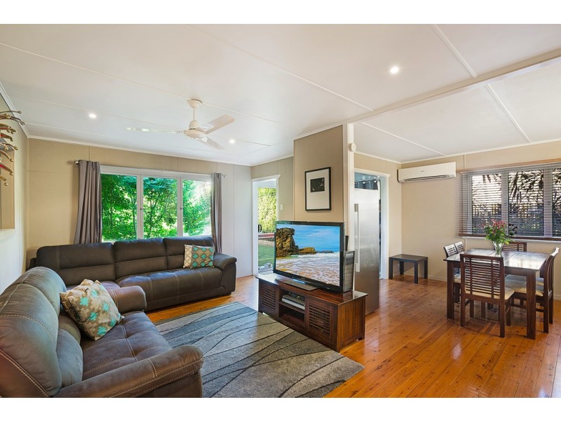 80 North Street, Mount Lofty QLD 4350