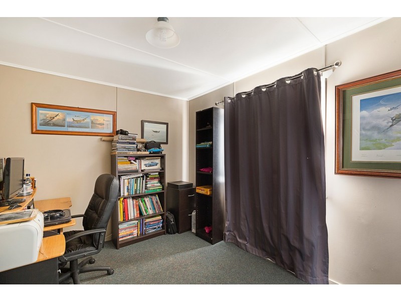 80 North Street, Mount Lofty QLD 4350