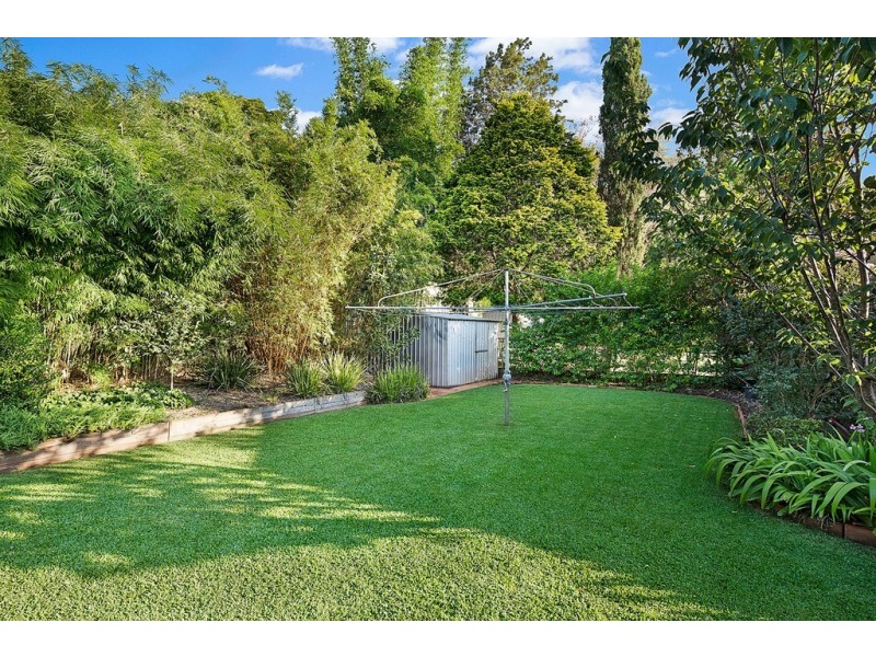 80 North Street, Mount Lofty QLD 4350