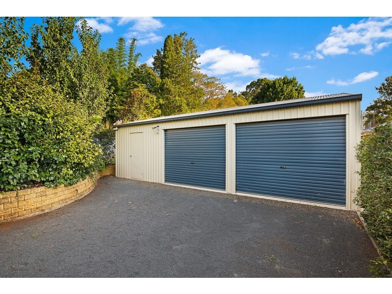 80 North Street, Mount Lofty QLD 4350