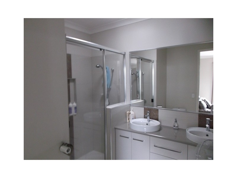 294 Ramsay Street, Middle Ridge QLD 4350
