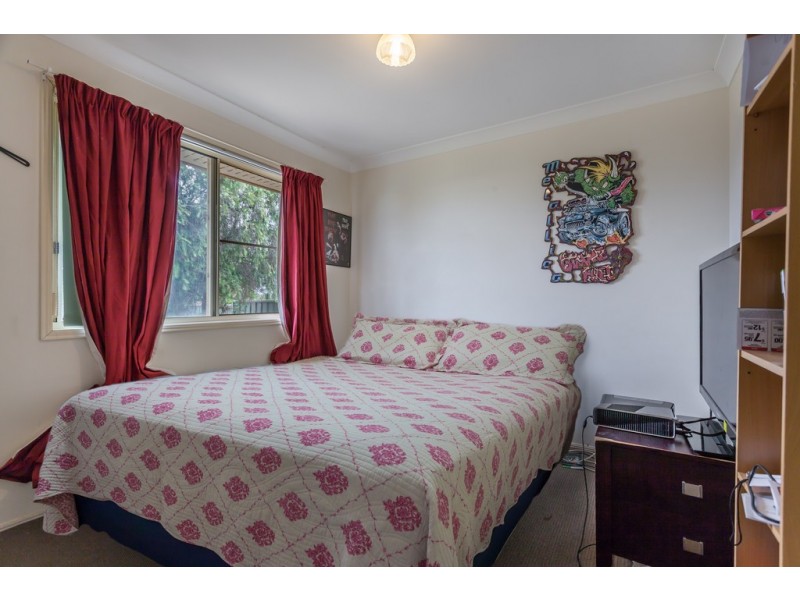8 Oaklands Court, Glenvale QLD 4350