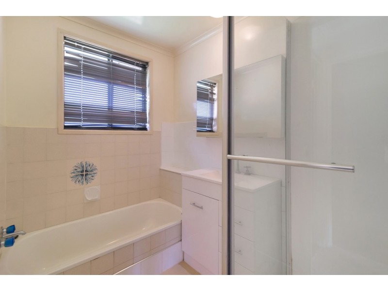 11 Shiraz Court, Wilsonton Heights QLD 4350