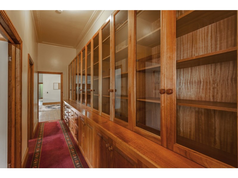 22 Hilltop Crescent, Blue Mountain Heights QLD 4350