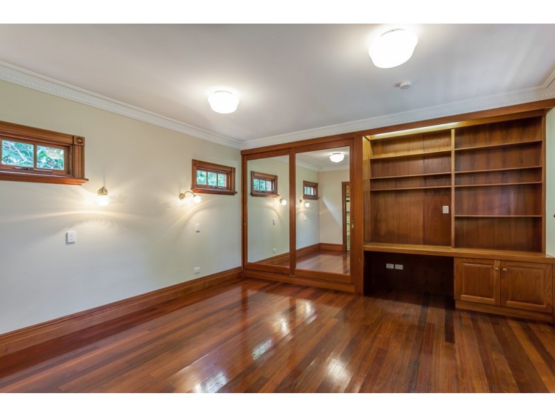 22 Hilltop Crescent, Blue Mountain Heights QLD 4350