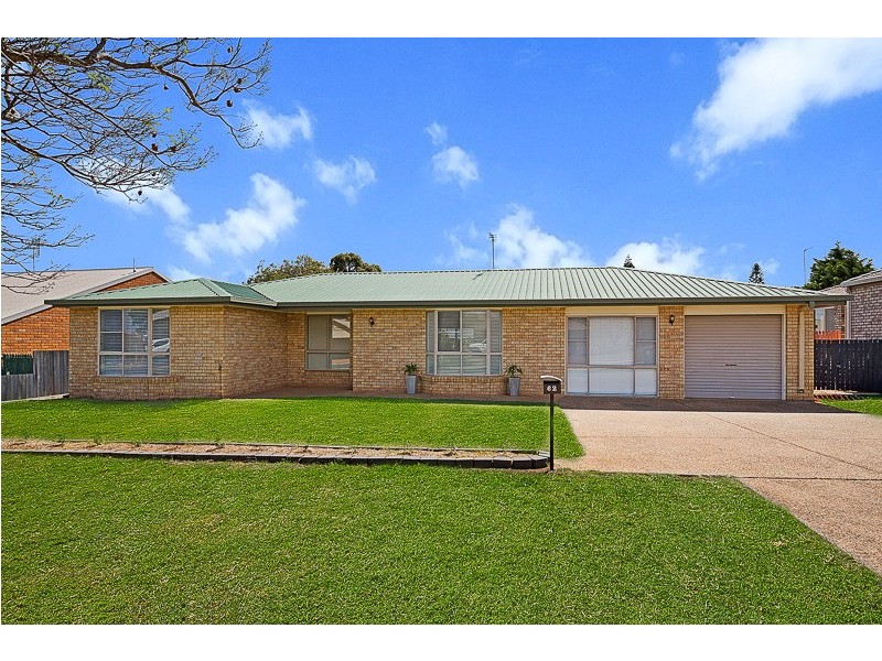 62 Moore Crescent, Wilsonton QLD 4350