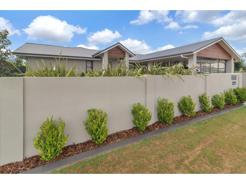 26 Hinchcliffe Drive, Kearneys Spring QLD 4350