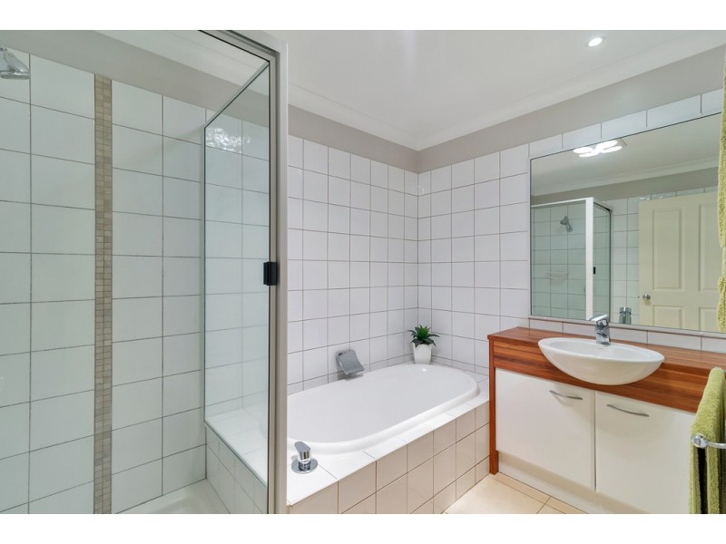 26 Hinchcliffe Drive, Kearneys Spring QLD 4350
