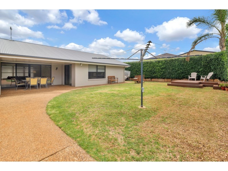 26 Hinchcliffe Drive, Kearneys Spring QLD 4350