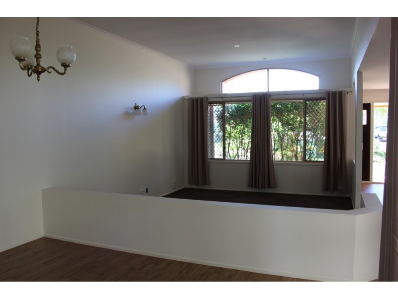 9 Fern Drive, Kearneys Spring QLD 4350