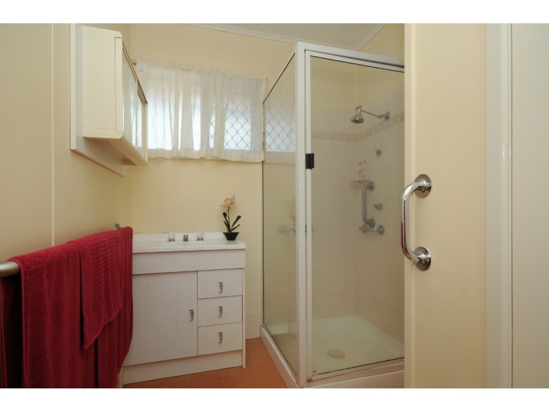 194 Ruthven Street, North Toowoomba QLD 4350