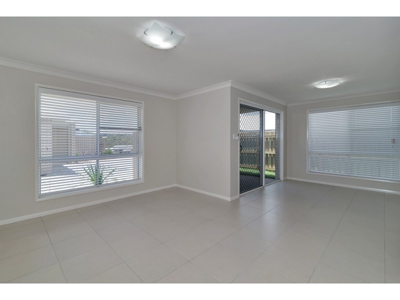 4/11 Furness Court, Kearneys Spring QLD 4350