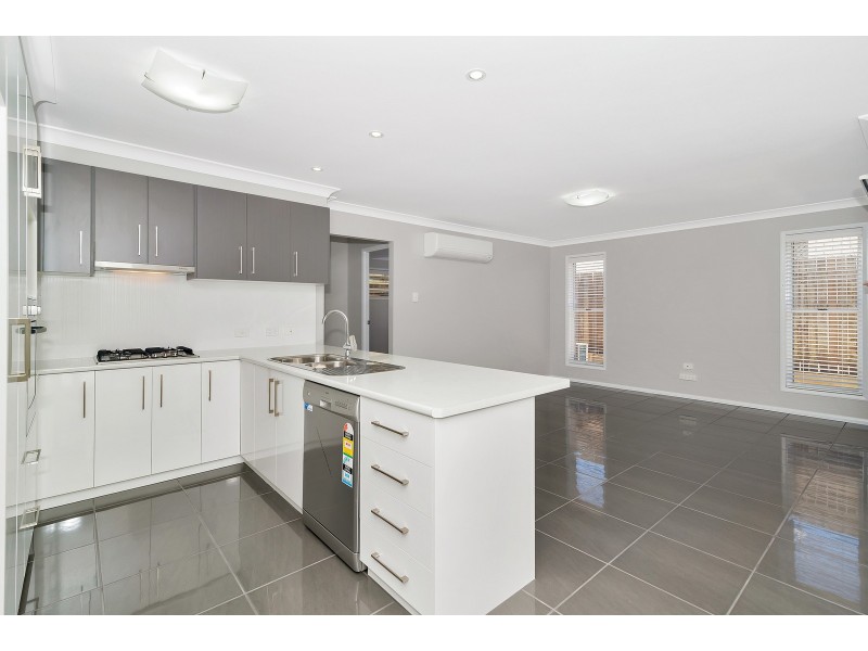 3/19 Sandalwood Drive, Glenvale QLD 4350