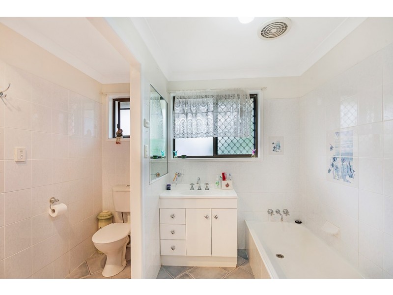 1 Fysh Court, Wilsonton QLD 4350