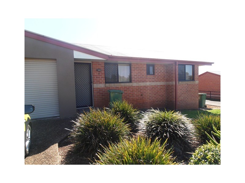 8/15 Donna Court, Kearneys Spring QLD 4350