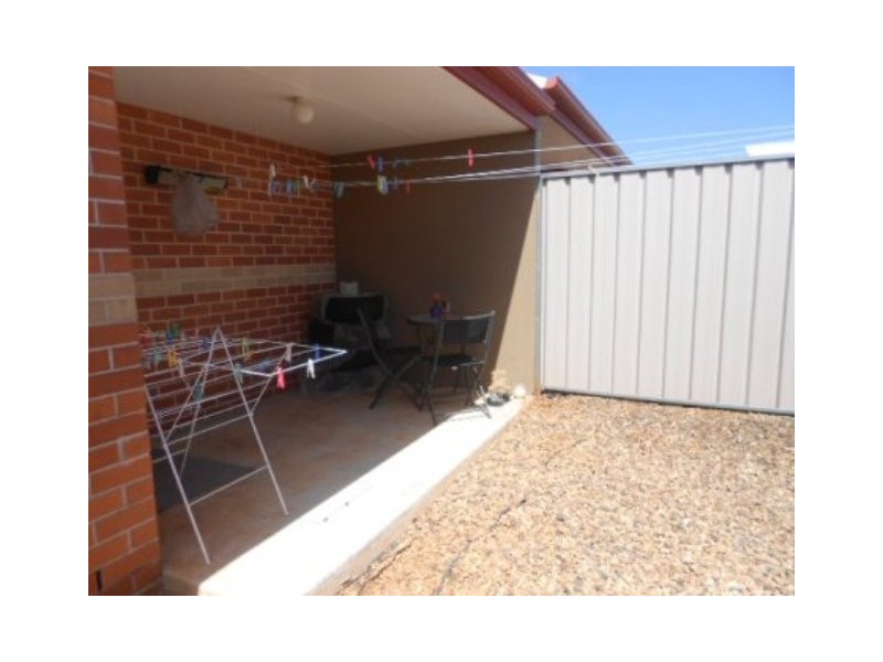 8/15 Donna Court, Kearneys Spring QLD 4350
