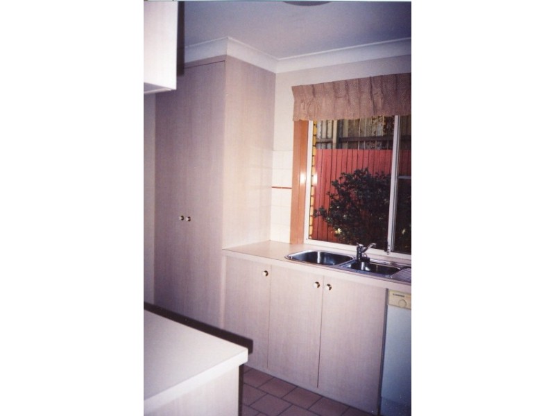 2/7-9 Danica Court, Kearneys Spring QLD 4350