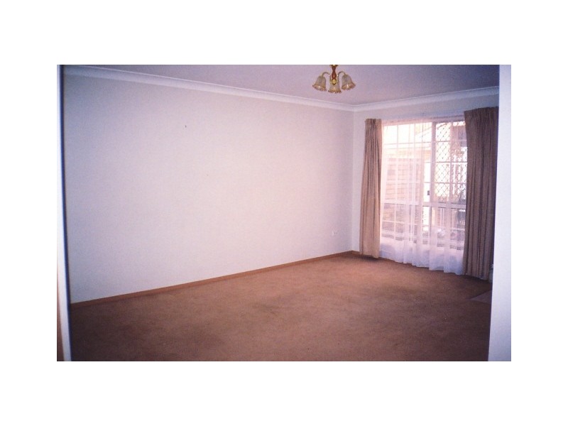2/7-9 Danica Court, Kearneys Spring QLD 4350