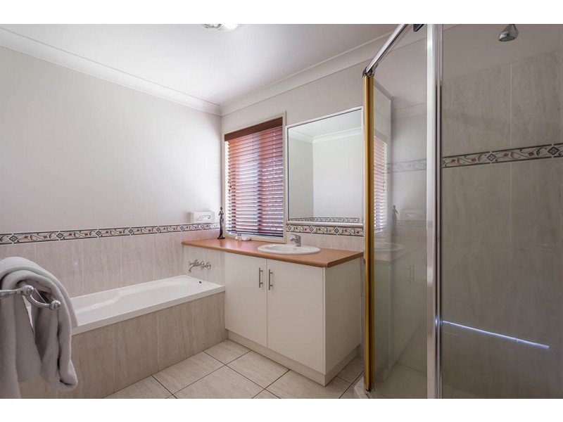 53 Drayton Road, Harristown QLD 4350