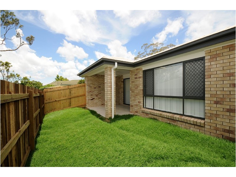 1/223 Greenwattle Street, Cranley QLD 4350