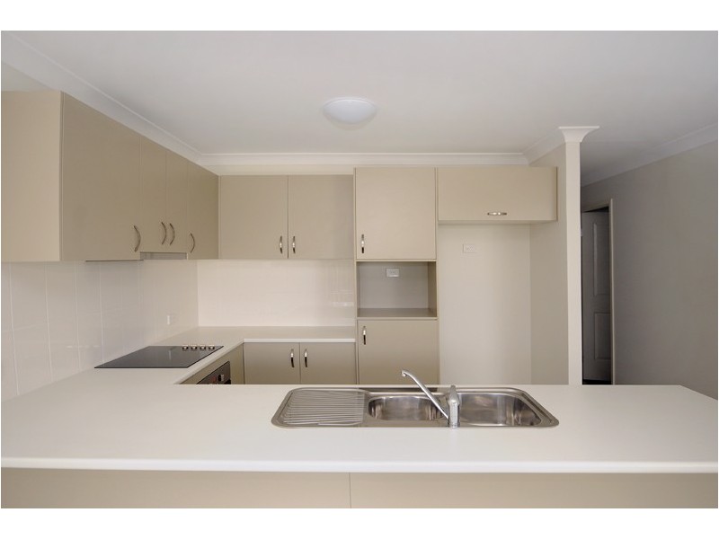 1/223 Greenwattle Street, Cranley QLD 4350