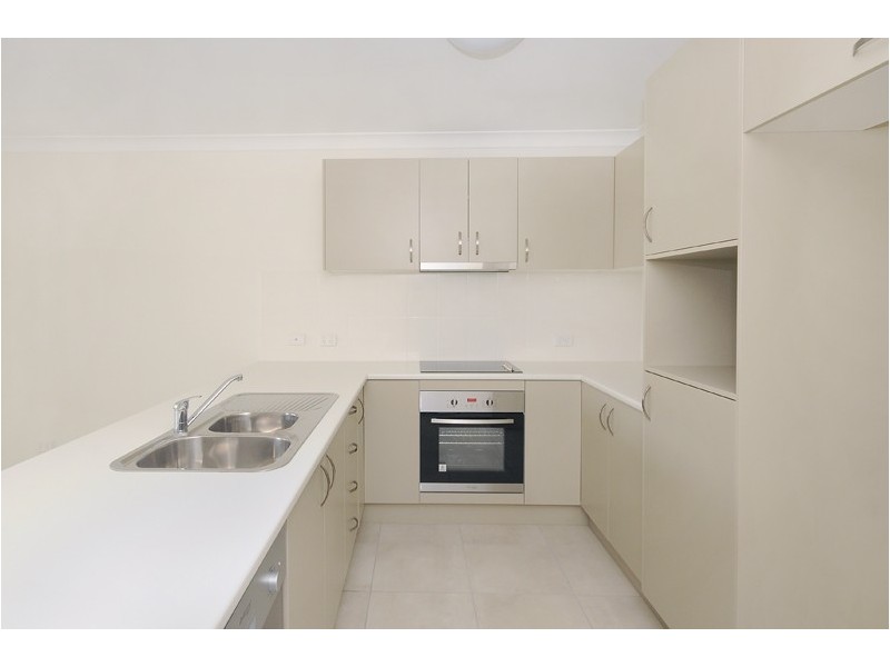 1/223 Greenwattle Street, Cranley QLD 4350