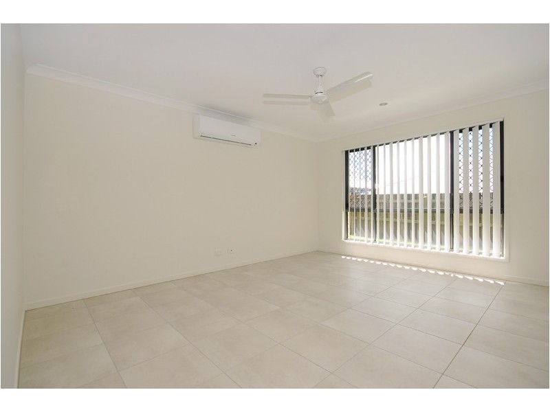 1/223 Greenwattle Street, Cranley QLD 4350