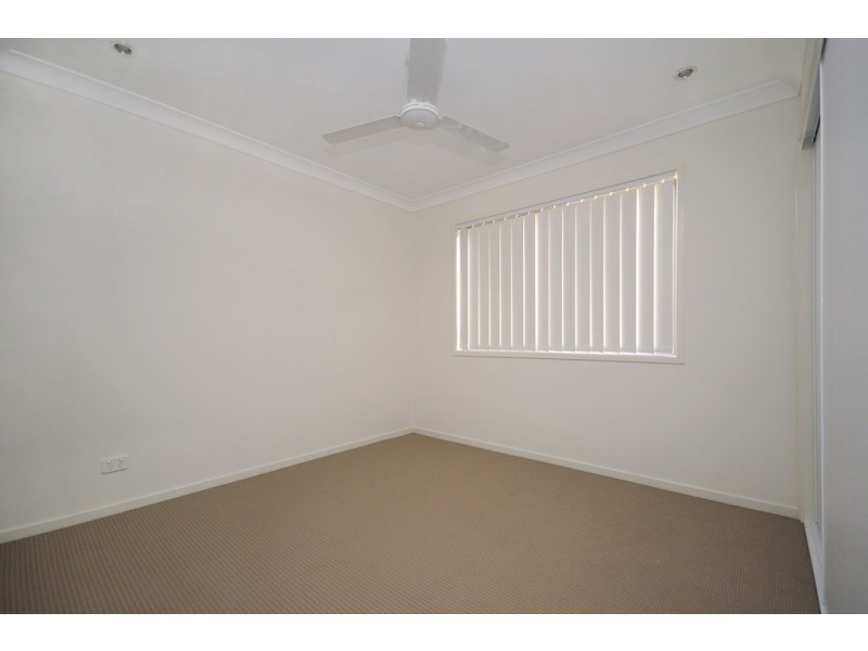 1/223 Greenwattle Street, Cranley QLD 4350