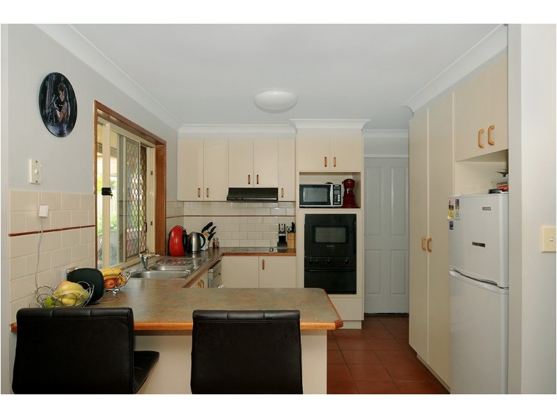 6 May Court, Middle Ridge QLD 4350