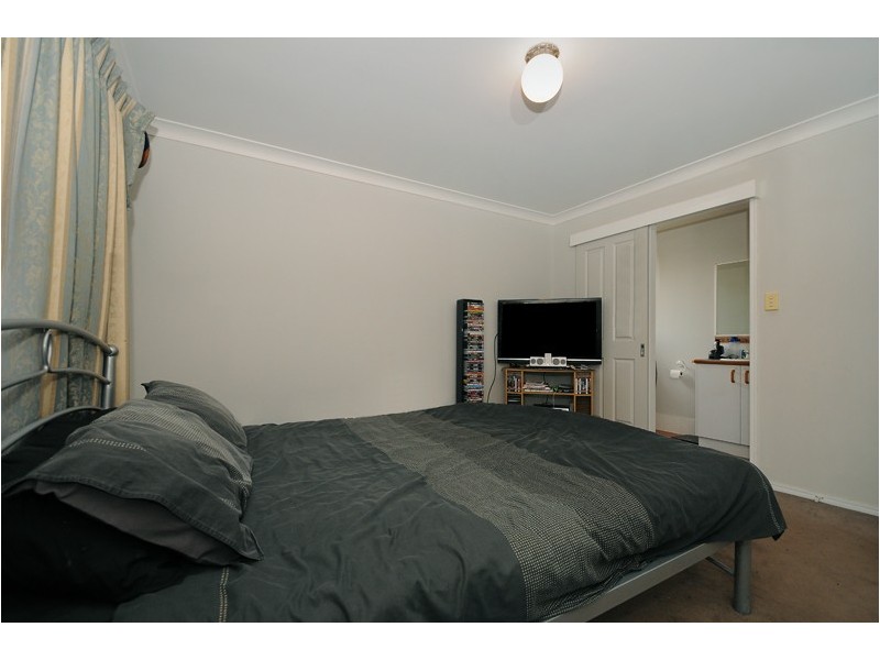 6 May Court, Middle Ridge QLD 4350