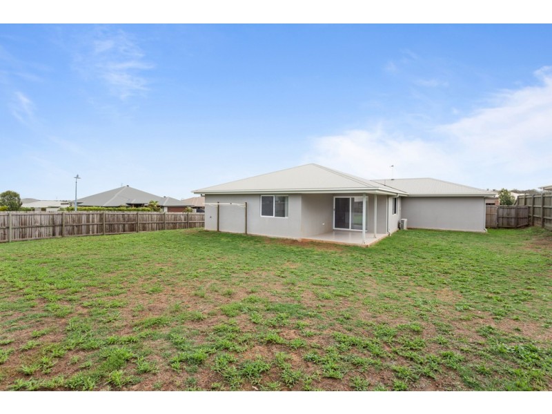 39 Trevean Drive, Kleinton QLD 4352
