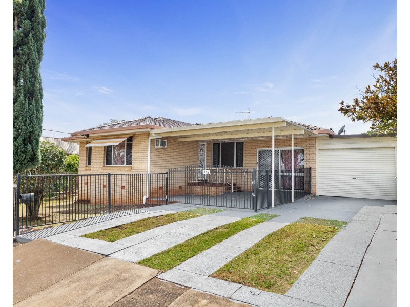 368 Hume Street, Centenary Heights QLD 4350