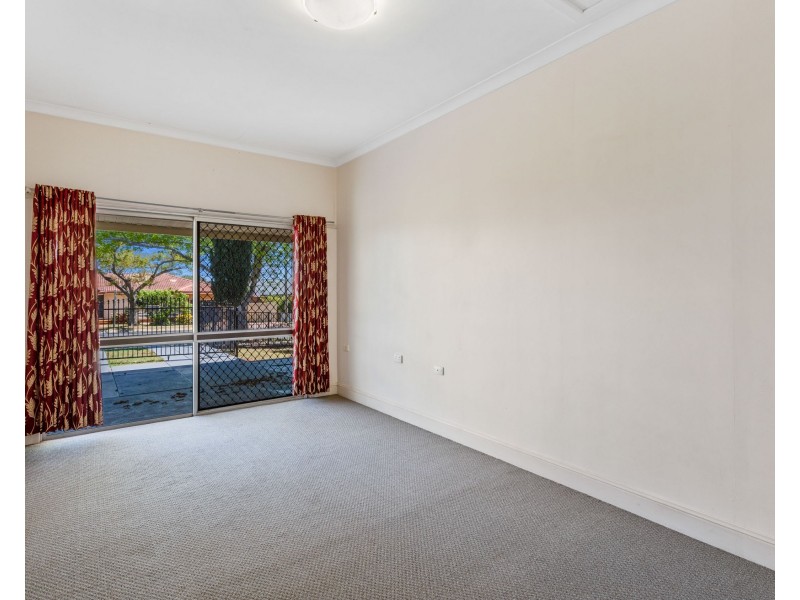 368 Hume Street, Centenary Heights QLD 4350