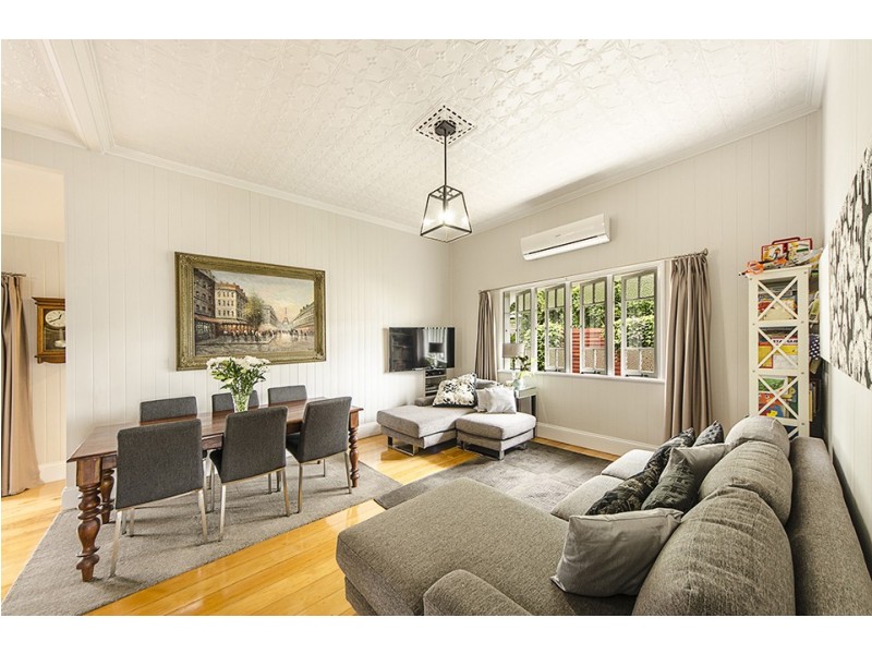 102a Mackenzie Street, East Toowoomba QLD 4350
