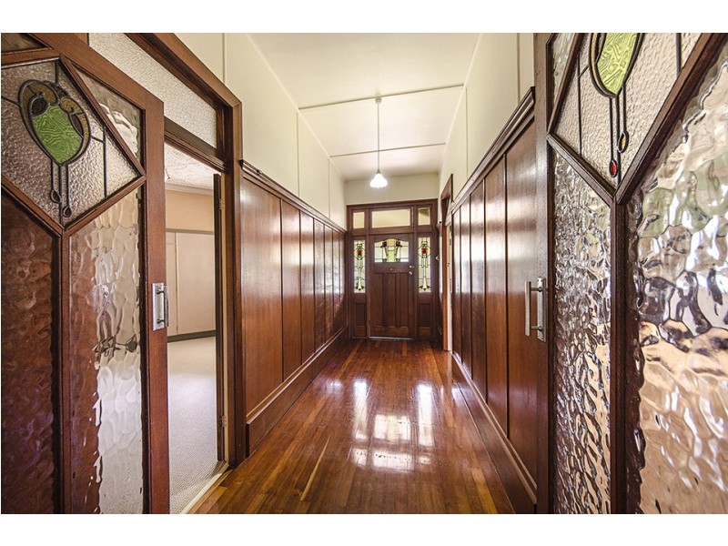 8 Cedar Street, East Toowoomba QLD 4350