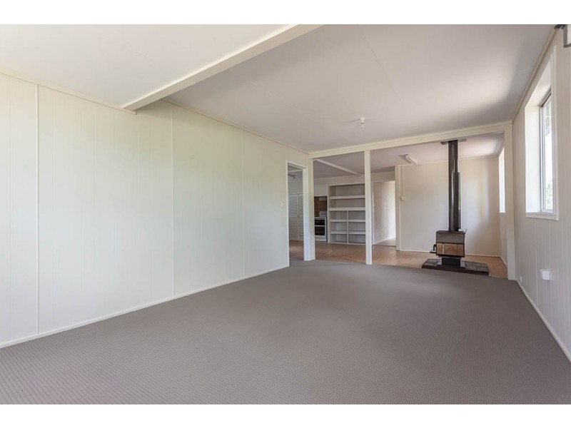 1 Race Street, Newtown QLD 4350