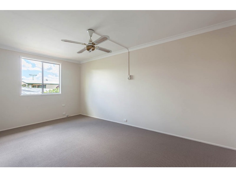 1 Race Street, Newtown QLD 4350